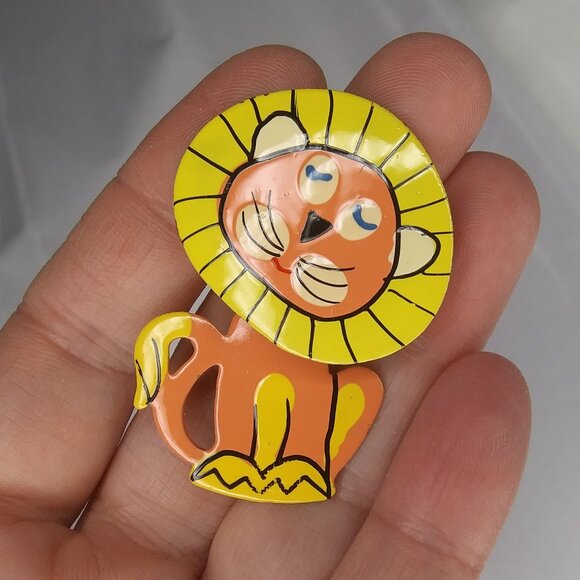 VTG Pin Brooch Lion Articulated moveable poseable head whimsical fun enamel - Picture 8 of 16